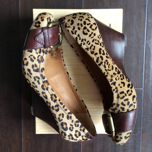 🐆 Fossil ‘Maddox’ Calf Hair Leopard Pumps 🐆 - Picture 3 of 8